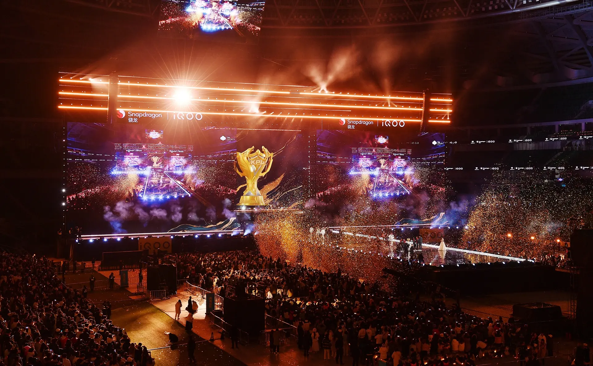 世界各地代表团交流合作，赛场火热的简单介绍