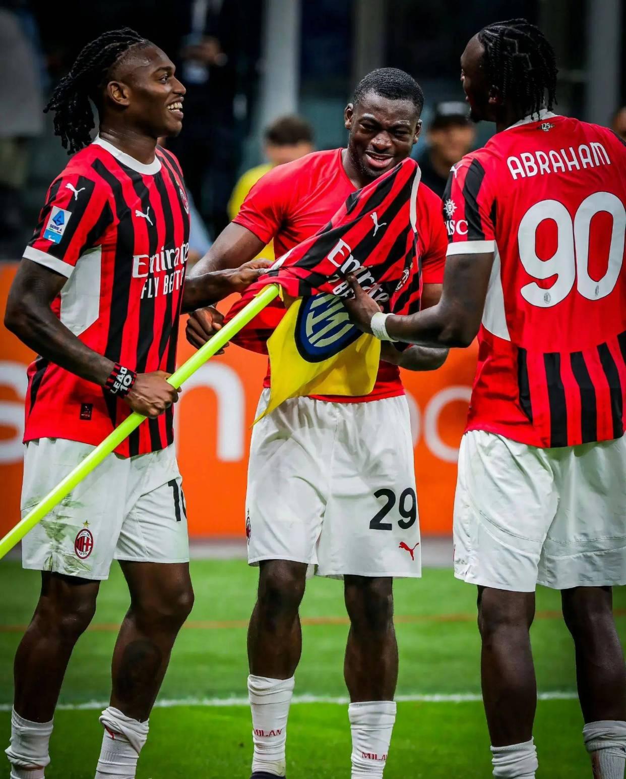 AC米兰轻取英格兰，孙兴慜扑点救主英超