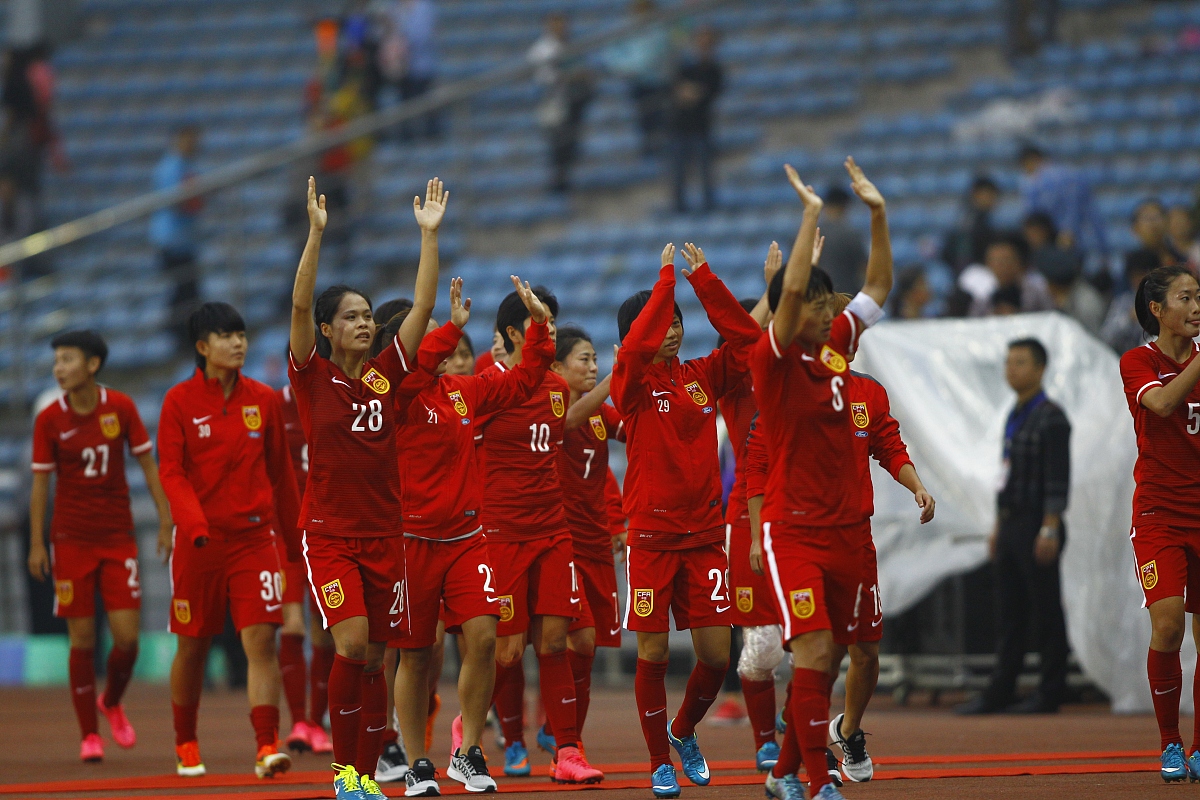 加拿大队逆转澳大利亚对手