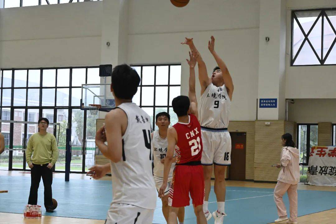 蓄势待发!顶级篮球联赛球员备战迎接挑战的简单介绍 蓄势待发!顶级篮球联赛球员备战迎接挑战的简单介绍