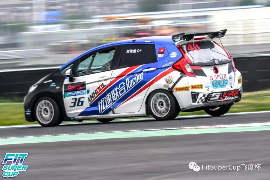 包含红黄蓝国际赛场上演激烈角逐的词条 包含红黄蓝国际赛场上演激烈角逐的词条