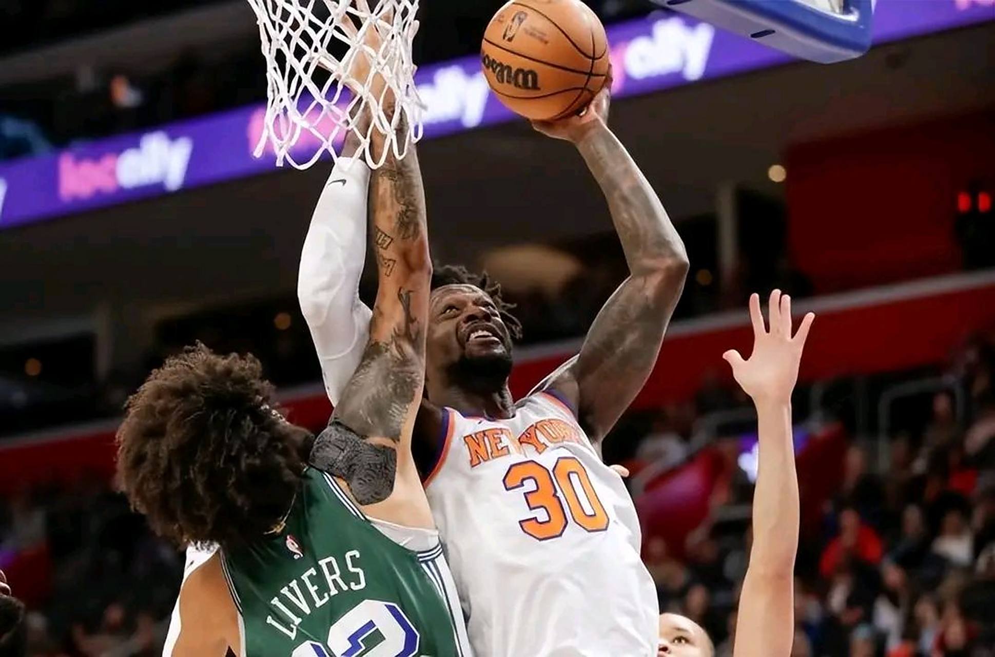 尼克斯主场力克活塞，兰德尔表现出色