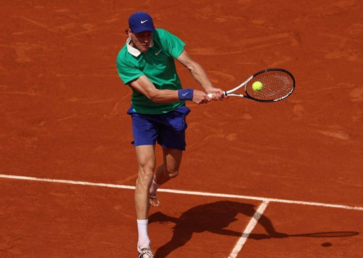 拉沃尔杯翻盘法网，辛纳高光表现