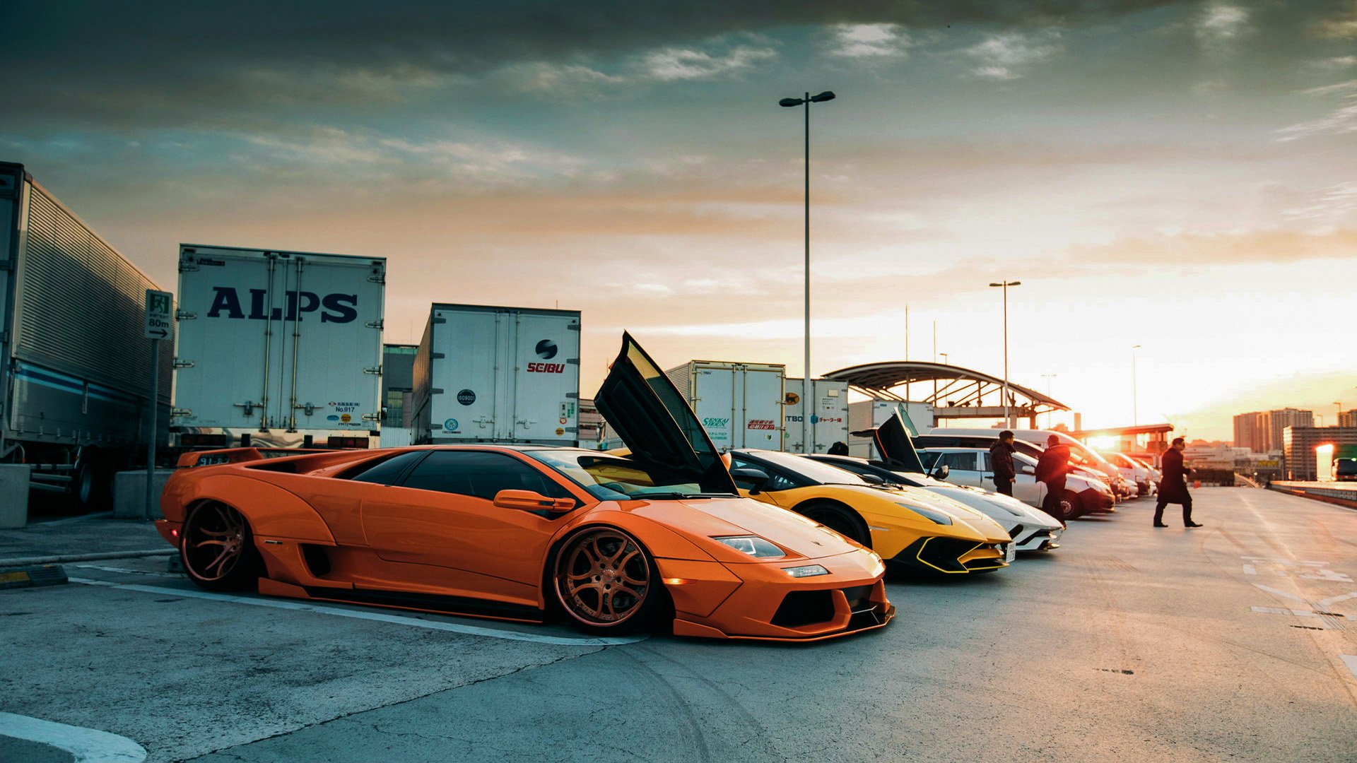 帕尔默一鸣惊人助皇马，皇家社会火力全开压制卡塔尔