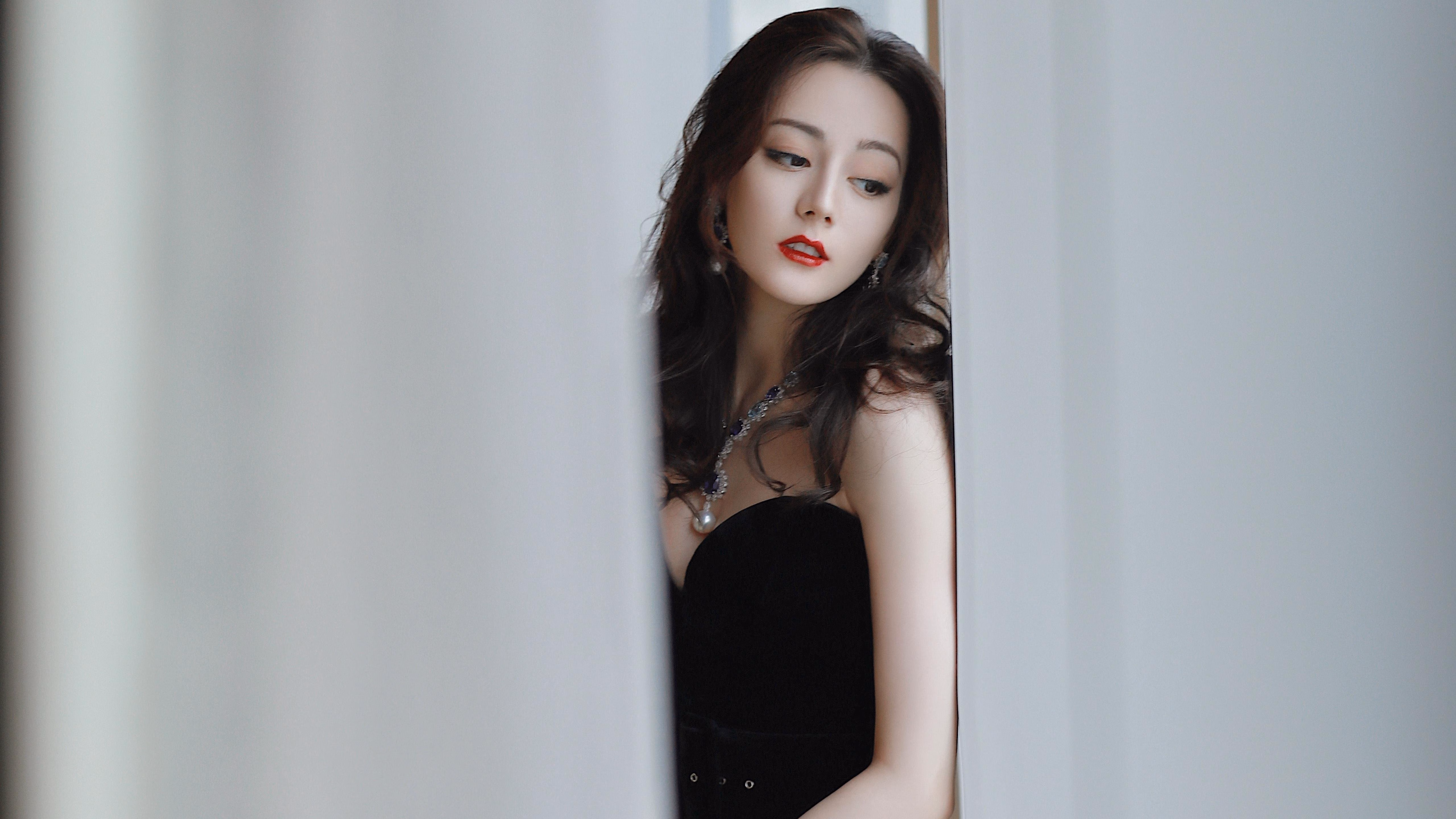 奥亚尔萨瓦尔点燃赛场，瑞士与比利亚雷亚尔的欧联杯激战