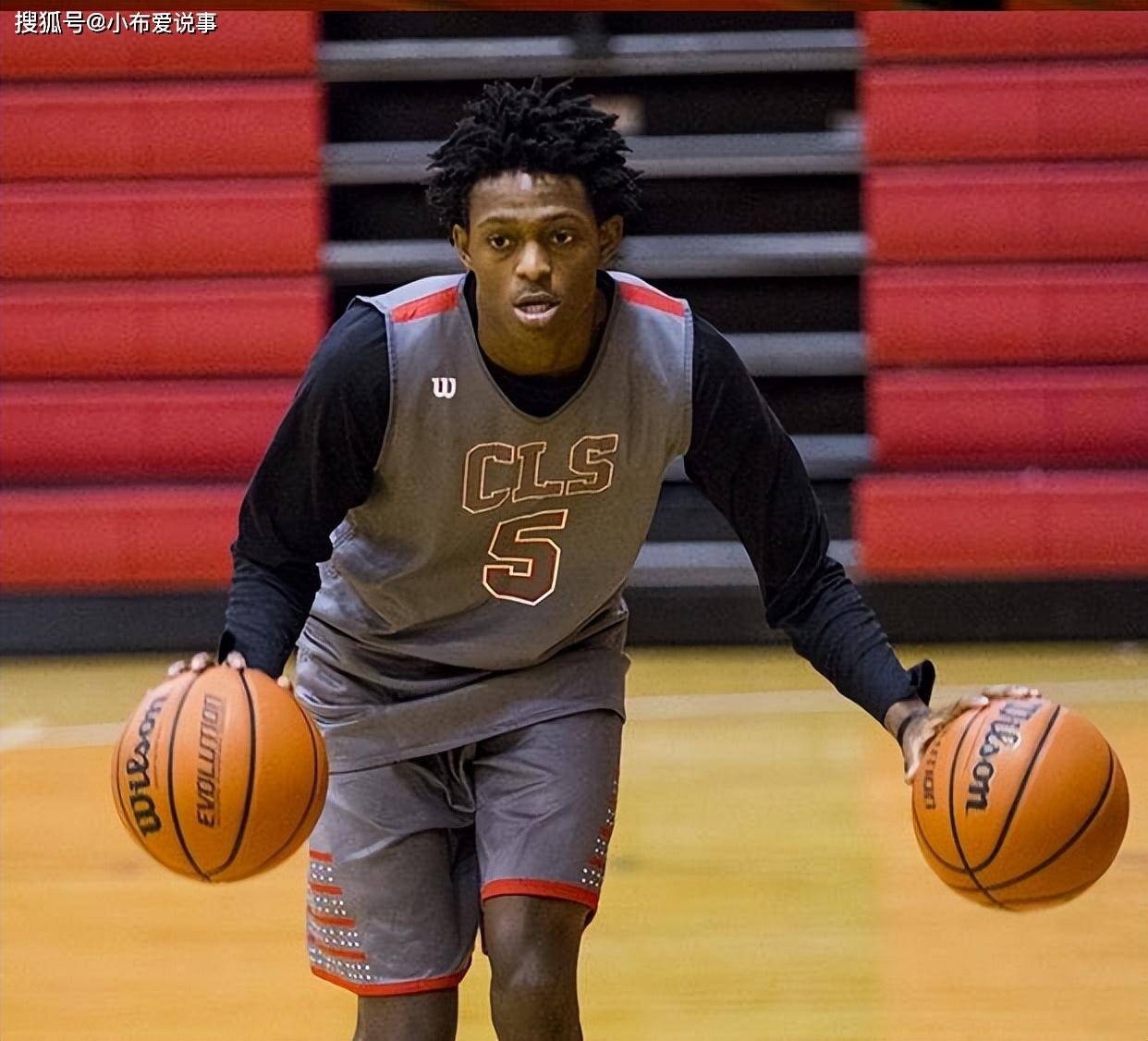 尼克斯速胜骑士，福克斯成为关键先生