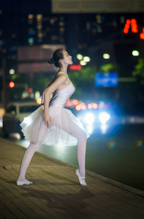 枫叶军团苦战奏凯，挪威精灵决胜千里—加拿大硬仗取胜摩纳哥，厄德高成为关键先生